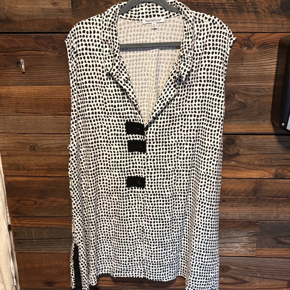 NorthStyle Monochrome Patterned Blouse